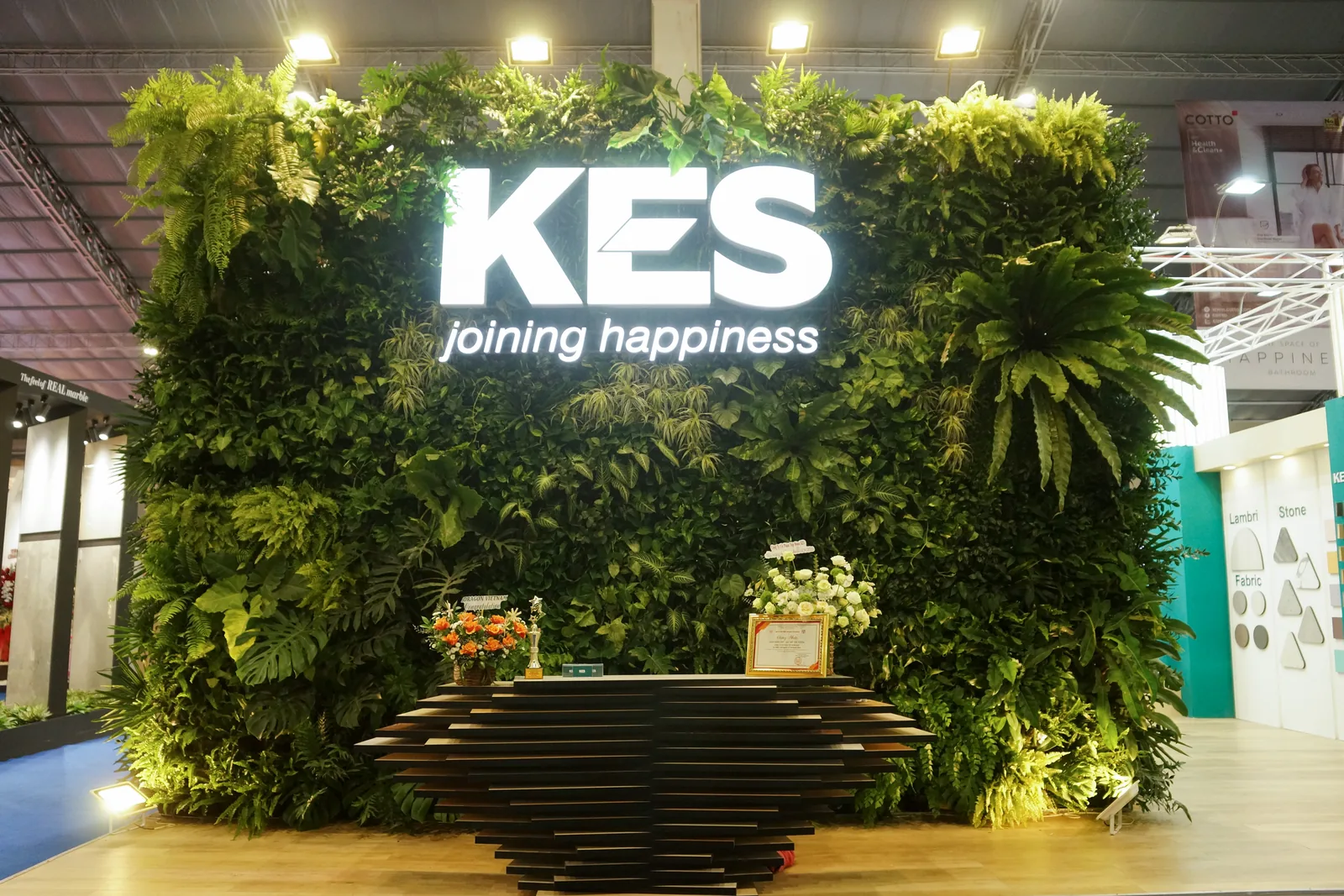 Completed live green facade at the KES Vietbuild booth